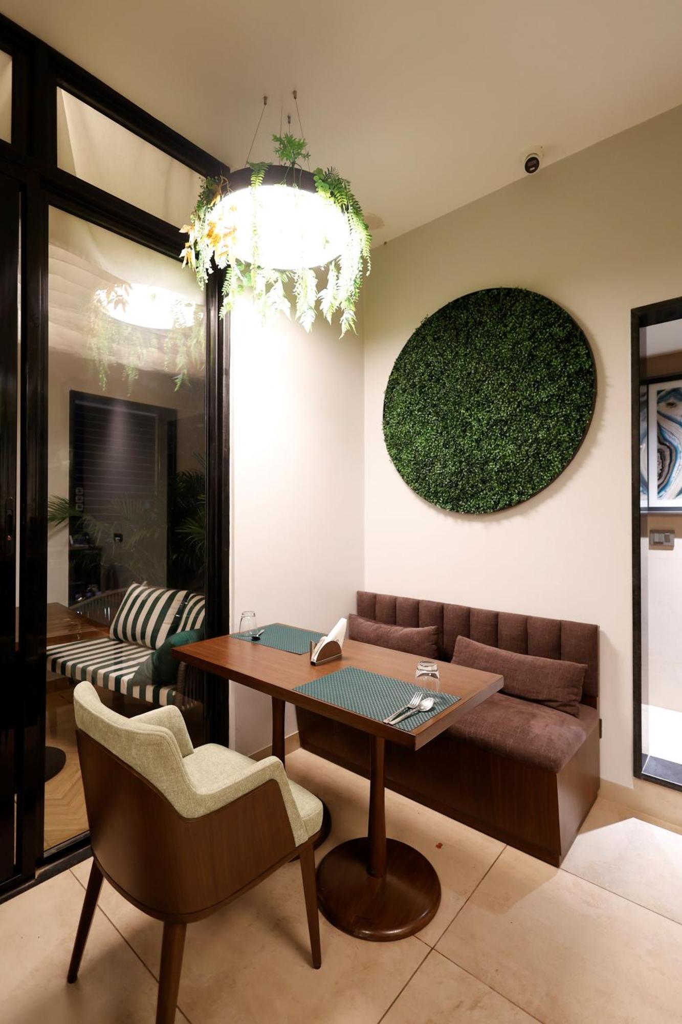 Quality Inn City Centre Varanasi Eksteriør billede