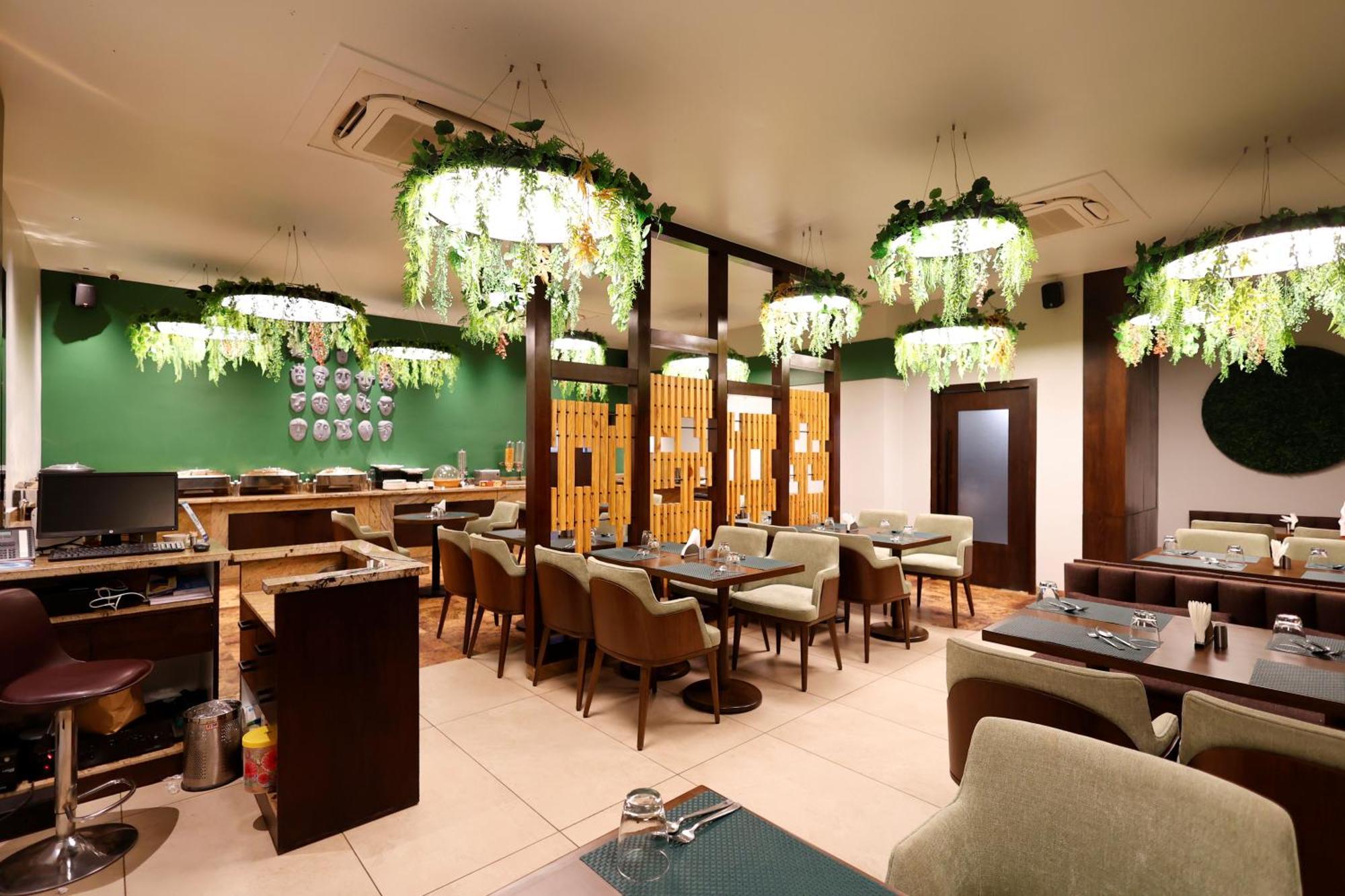 Quality Inn City Centre Varanasi Eksteriør billede